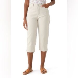 Gloria Vanderbilt Amanda Capri Jeans with Side Slit Women’s Size 10